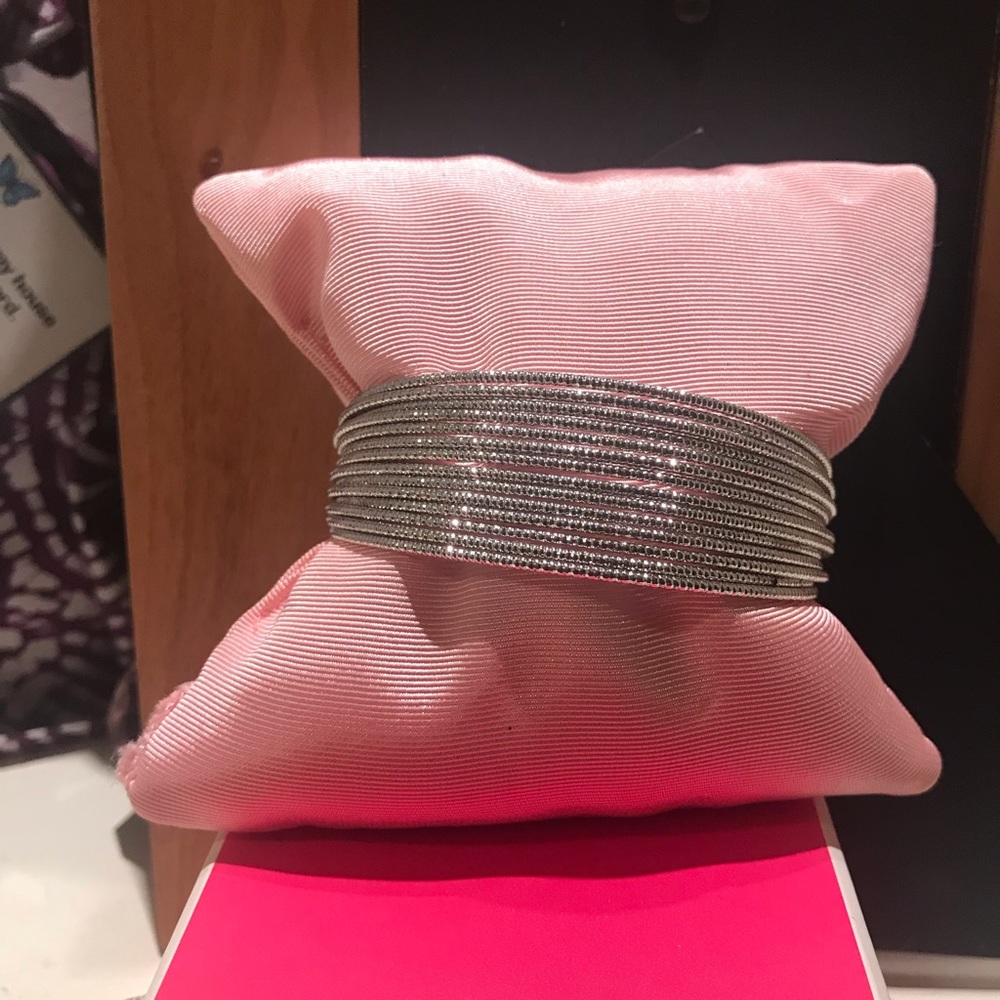 NWOT brushed silver tone bracelet